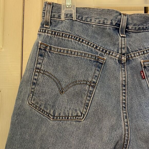 Levi's Vintage Faded Medium Blue Denim Shorts High Rise Red Tag 12 - Picture 9 of 16